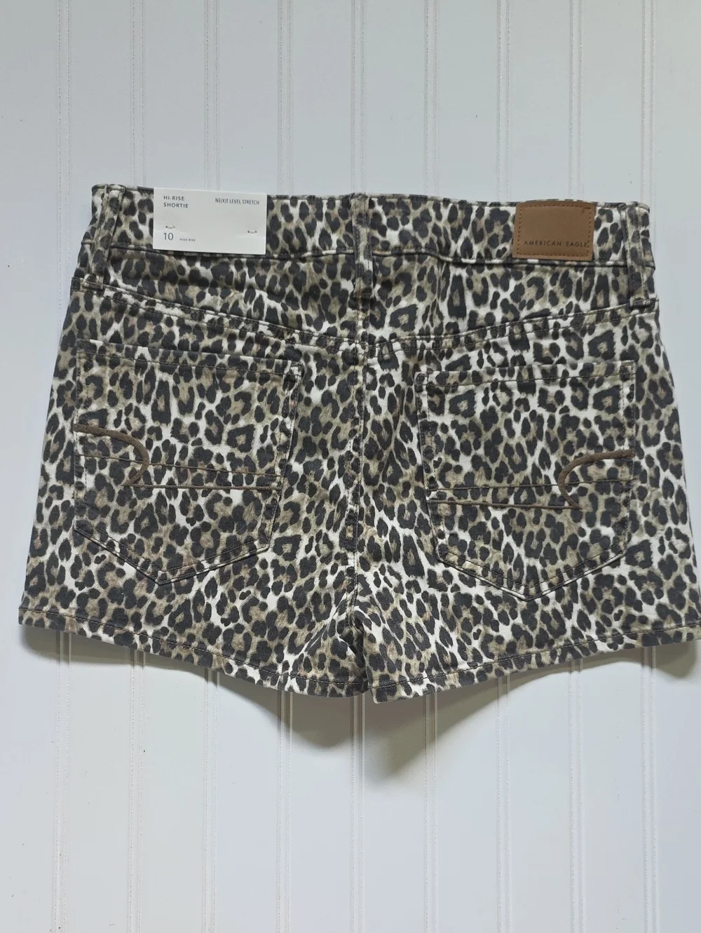 NWT American Eagle Leopard Print Next Level Stretch Shorts - Size 10
